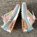 Nike Only worn a few times.  sun club Photo 0