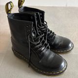 Dr. Martens  Photo 0