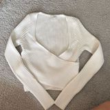 Abercrombie & Fitch Cream V-Neck Sweater with Ribbed Texture Photo 0
