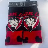 Betty Boop  Zombie Love ODD Sox size 6-13 New Photo 0