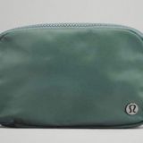 Lululemon Everywhere Belt Bag NWT Photo 0