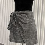 Leith Women’s Gray Plaid Wrap Style Mini Skirt Size Small Photo 0