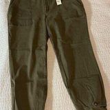 EXPRESS NWT Green  Straight Cropped Jeans Photo 0