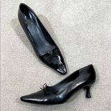 Stuart Weitzman  Black Leather Kitten Heel Bow Vintage Pointed Toe Women 8.5B Photo 0
