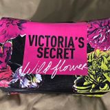 Victoria's Secret Makeup Bag Photo 0