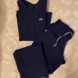 FIGS Navy Scrub Set Photo 0