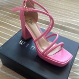 Windsor Pink Heels Photo 0