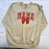 Gildan  Cream and Red Crewneck Sweatshirt with Festive Plaid “Mama”Design Size L Photo 0