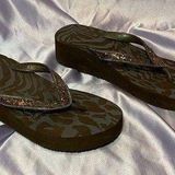 Xhilaration Xhiliration chunky thong platform flip flop sandals
Women’s size 9 Photo 0