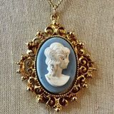 Blue and white Lady Cameo pendant Necklace Photo 0