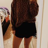 Time & Tru cheetah print crewneck Photo 0