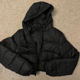 SheIn Cropped Black Puffer Jacket Photo 0
