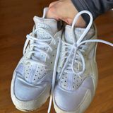 Nike Huarache Women’s White Sneakers Photo 0