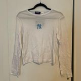 NWT NY YANKEES LONG SLEEVE T SHIRT White Photo 0