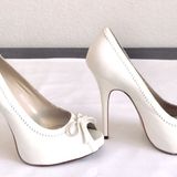 Cathy Jean Creamy Off-White High Heels Pumps: w/ Open Toe & Bow Accent, Leather, Wmns Sz. 7 Photo 0