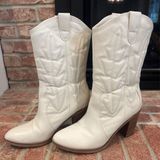 MIA  Cowboy Boots Photo 0