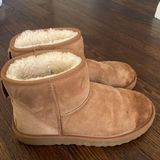 UGG Chestnut Mini Photo 0