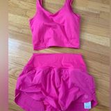 Gilly Hicks  Active Set Photo 0