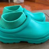 UGG Tasman X in Emerald Green Size 6 Photo 0