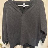 Alternative Gray  sweatshirt size XL Photo 0