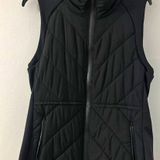Athleta  Wind Sprint Quilted Vest Photo 0