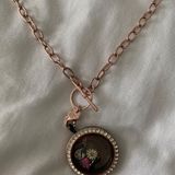 Origami Owl Necklace Photo 0