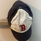Genuine Merchandise Boston Red Sox cap Photo 0