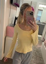 Basic Yellow Long Sleeve Photo 0