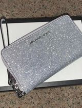 Michael Kors Wrislet Photo 0