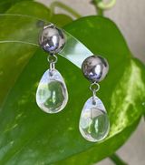 clear teardrop Czech glass simple minimalist earrings💛 Photo 0