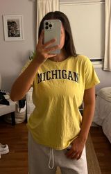 University Of Michigan Tshirt Yellow Size XL petite Photo 0