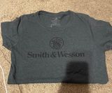 Smith & Wesson top Gray Photo 0