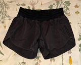 See flaw ! Lululemon shorts Photo 0