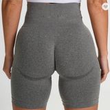 Gray Seamless Contouring Biker Shorts Size XS Photo 0