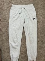 Nike Women’s Joggers Photo 0