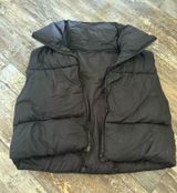 black crop puffer vest Photo 0