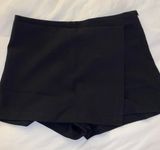 Design Lab Black Skort with side zip Photo 0