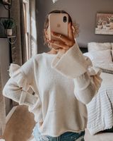 Romeo + Juliet Couture Sweater Photo 0