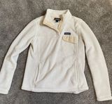 White Pullover Photo 0