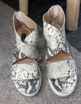 Steve Madden Sandal Photo 0