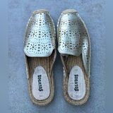 Soludos Gold Eyelet Floral Woven Mules Women’s Size 5.5 Photo 0
