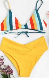 Bikini Size M Photo 0