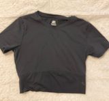 Cropped Workout Top Photo 0