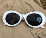 Clout Glasses White Photo 0