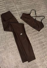 Alo Yoga Set Photo 0