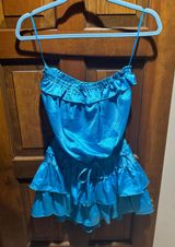 blue pants store dress Photo 0