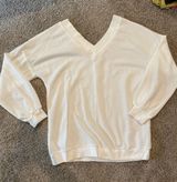 Amazon White Sweater Photo 0