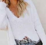 Skylar + Madison white cable knit crop sweater Photo 0