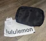 Lululemon Everywhere Belt Bag Photo 0