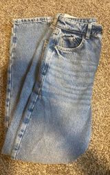 ZARA Mom Fit Jeans Photo 0